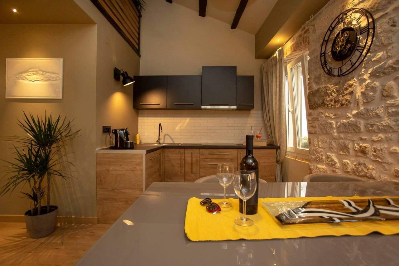 ˇdcˇ Modern Apartment Near The Church Rovinj Exteriör bild