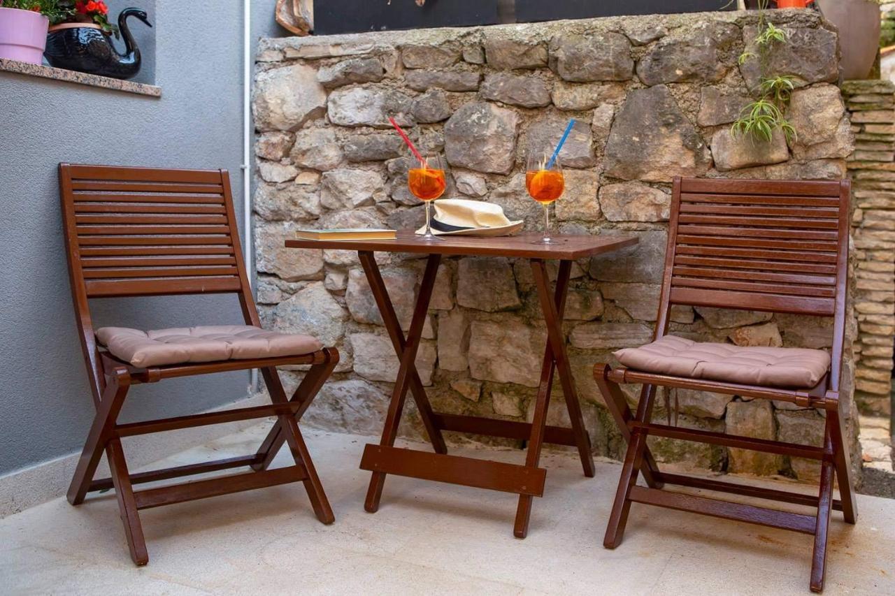 ˇdcˇ Modern Apartment Near The Church Rovinj Exteriör bild