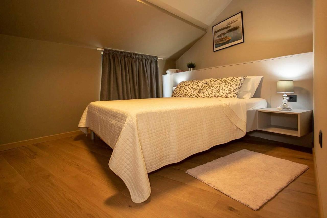 ˇdcˇ Modern Apartment Near The Church Rovinj Exteriör bild